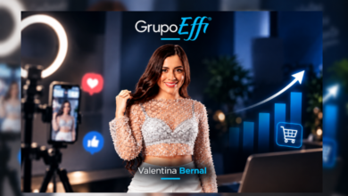 En conferencia de Grupo Effi documentado por la Revista Club PRO. La creadora de contenido Valentina Bernal, de Guayaquiliando Medellín, posa sonriendo en el centro. A su izquierda destaca un aro de luz con un teléfono inteligente e iconos de redes sociales, y a su derecha un gráfico de rentabilidad ascendente con un carrito de compras, conectando visualmente la creación de contenido con las ventas corporativas.